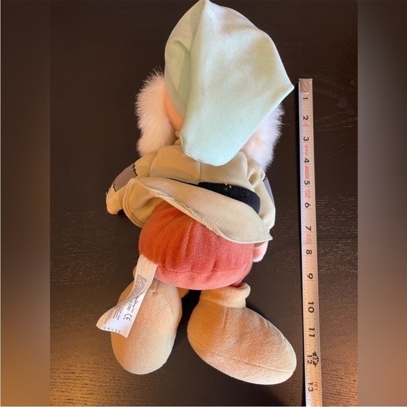 Walt Disney’s Seven Dwarf Sleepy Plush Collectable - Picture 7 of 7